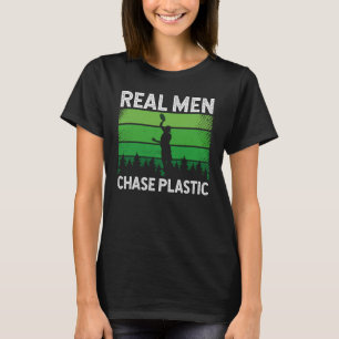 Real Mannen Chase Plastic Ultimate Frisbee T-shirt