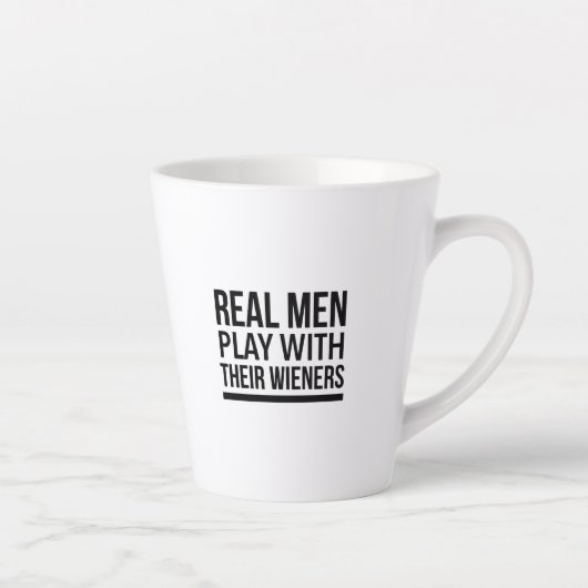 Real men play with their weiners latte mok (Rechts)