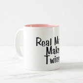 Real Moms maken Twins Tweekleurige Koffiemok (Voorkant links)