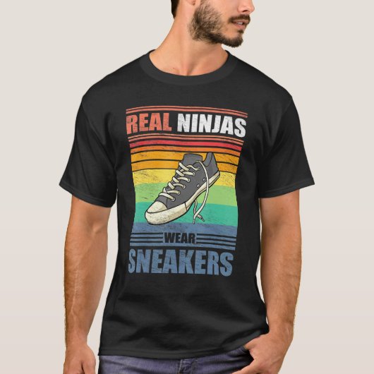 Real Ninjas Draag Sneakers  schoen Casual voet T-shirt (Voorkant)