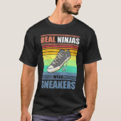 Real Ninjas Draag Sneakers  schoen Casual voet T-shirt (Voorkant)