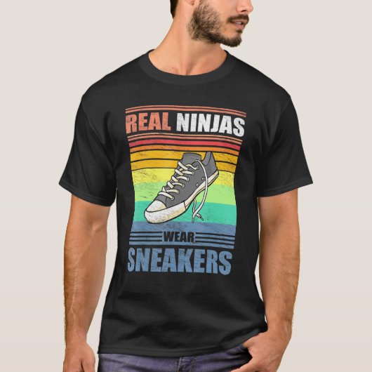 Real Ninjas Draag Sneakers  schoen Casual voet T-shirt (Voorkant)