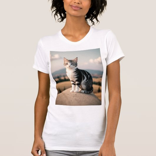 Realistic Outdoor Cat Portrait  T-shirt (Voorkant)
