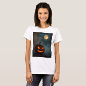 Realistic Pumpkin Glow – Scary & Stunning Look T-shirt (Voorkant volledig)