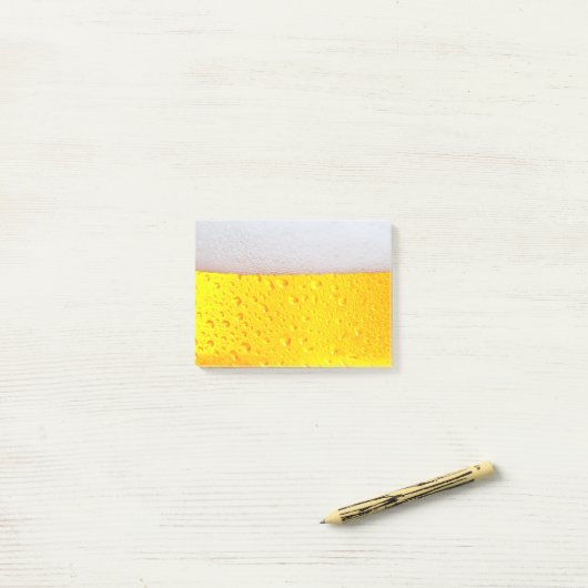 Realistisch bier post-it® notes (Op bureau)