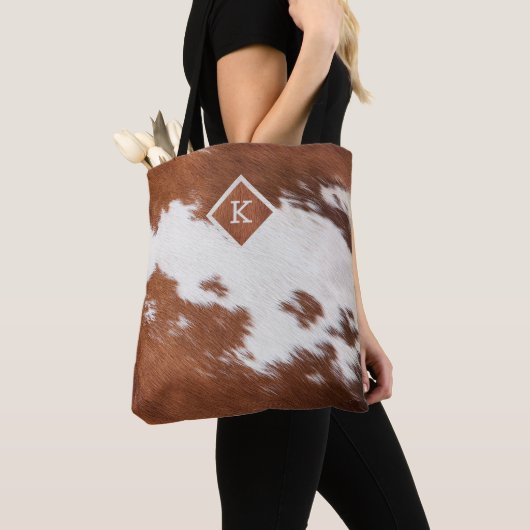 Realistisch bruin en wit koeienhuid textuur monogr tote bag (Dichtbij)