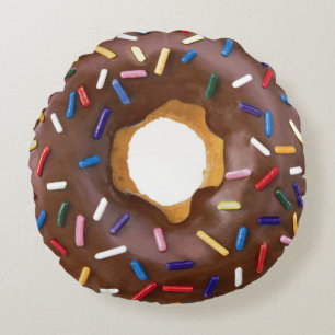 Realistisch donutkussen rond kussen
