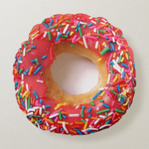 Realistisch donutkussen rond kussen