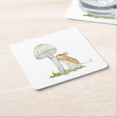 Realistisch een grappige veldmuis en paddenstoel kartonnen onderzetters (Schuin)