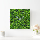 Realistisch grass fototextuur Funny Bright Green Vierkante Klok (Huis)