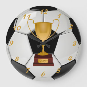 Realistisch Voetbal en een Trofee  Grote Klok