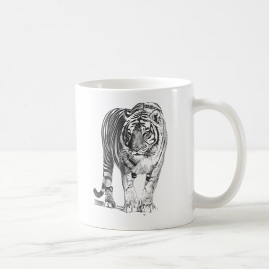 Realistische hand Drawn Bengal Tiger met schaduwen Koffiemok (Rechts)
