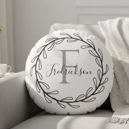 Realtor Closing Gift Wreath Monogram Round Pillow Rond Kussen