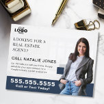 Realtor Farming Mailer Real Estate Marketing Logo Briefkaart<br><div class="desc">Versterk uw aanwezigheid in de gemeenschap met dit aanpasbare onroerend goed briefkaart, ideaal voor het verbinden met potentiële thuisverkopers en het presenteren van uw expertise. Met ruimte om uw logo te uploaden en een professionele foto toe te voegen, voegt dit strakke ontwerp een persoonlijke en gepolijste touch toe aan uw...</div>