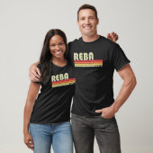 REBA-naam op persoonlijke titel Retro  80s 90s T-shirt (Unisex)