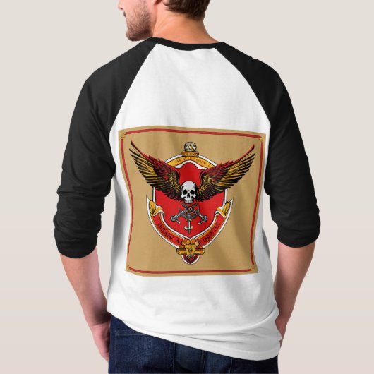 Rebel Riffs: Rock & Roll geïnspireerd ontwerp T-shirt (Achterkant)