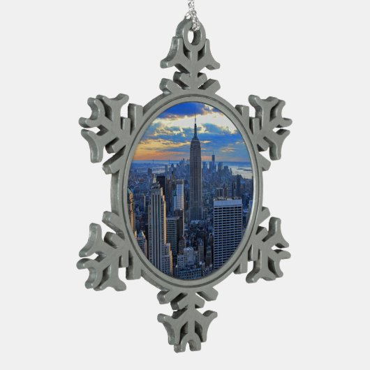 Recente middagNYC Horizon als Tin Sneeuwvlok Ornament (Links)