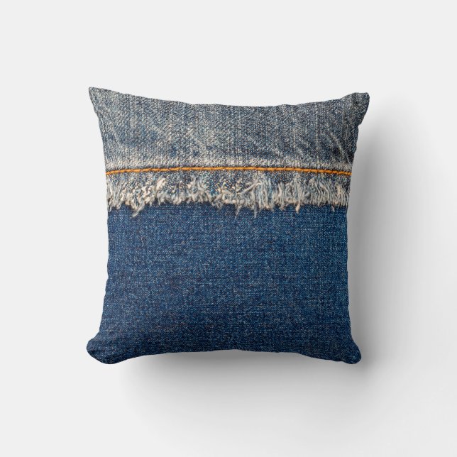 Rechte naad met oranje draad op gebleekte hol kussen (Voorkant)