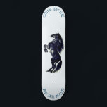 Rechtop wild paard skateboard met aangepaste tekst<br><div class="desc">Skateboard with Upright Black Wild Horse - Black and White Drawing Animal Art Mustang Horses by MIGNED - Uw unieke tekst / naam toevoegen - Uw favoriete tekst en achtergrondkleuren kiezen - Formaat wijzigen en elementen verplaatsen of verwijderen met aanpassingstool. Zie mijn andere projecten/schilderijen. Je kunt mijn design ook overzetten...</div>