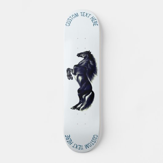 Rechtop wild paard skateboard met aangepaste tekst (Voorkant)