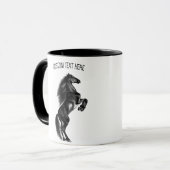 Rechtop zwart wild paard Mok met aangepaste tekst (Voorkant links)
