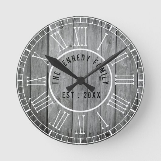 Reclam Wood Farmhouse White Roman Numals Ronde Klok (Voorkant)