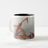 Reconstructie van het ontwerp van de da Vinci Tweekleurige Koffiemok (Voorkant links)