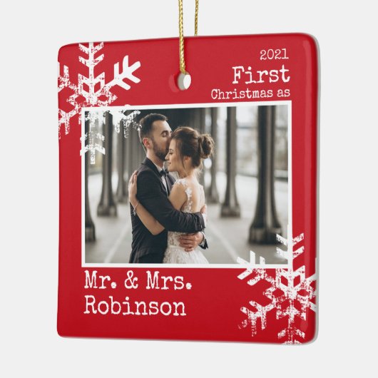Red 1st Kerstmis Mr. en Mrs Custom Photo Keramisch Ornament (Links)