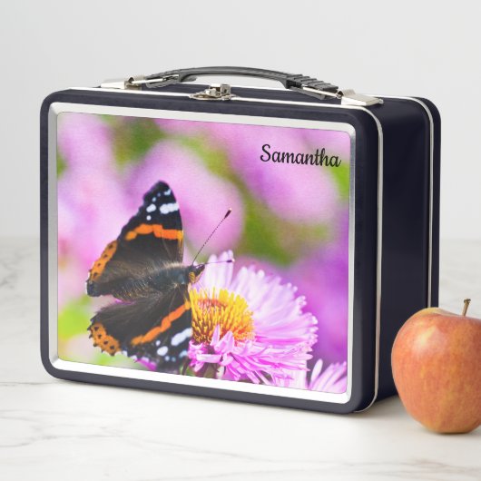 Red Admiral Butterfly Metalen Lunchbox (In situ)