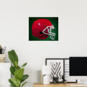 Red American football helm op groene achtergrond Poster (Thuiskantoor)