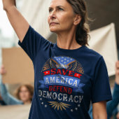 Red Amerika en verdedig de democratie T-shirt