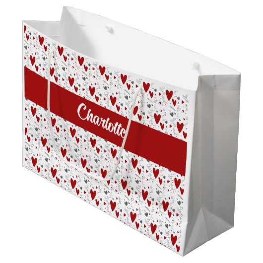 Red and Black Hearts Custom Monogram Name Groot Cadeauzakje (Voorkant Gekanteld)