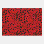 Red and black polka dots funny ladybug inpakpapier vel (Voorkant)