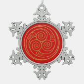 Red and Gold Celtic Mandala Tin Sneeuwvlok Ornament (Voorkant)