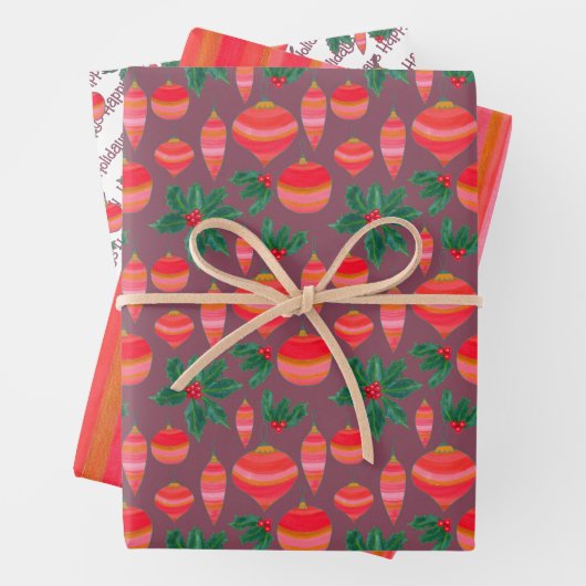 Red and Gold Striped Kerstfeestroodpatroon Inpakpapier Vel (In situ)