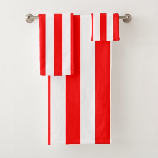 Red and White Cabana Stripes  Bad Handdoek (Insitu)