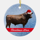 Red Angus Bull en Santa Hat Keramisch Ornament (Voorkant)