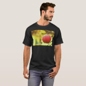 "Red Apple" verkuilt foto. Bestel nu T-shirt (Voorkant volledig)
