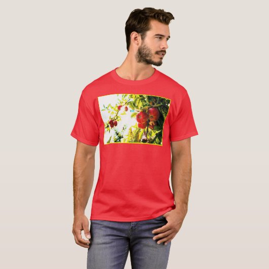 "Red Apples Tree on Sunny Day" Kute Photo. Bestel  T-shirt (Voorkant volledig)