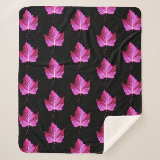 Red Autumn Maple Leaf Pattern on Black Floral Sherpa Deken (Voorkant)