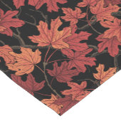 Red Autumn maple leaves on black Korte Tafelloper (Hoek)