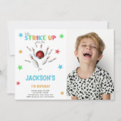 Red Ball Bowling Birthday-uitnodigingen met foto Kaart (Voorkant)