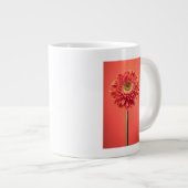 Red Barberton Gerbera Daisy Flower Grote Koffiekop (Voorkant rechts)
