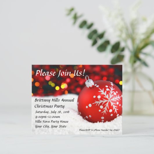 Red Bauble Snow Aangepaste Kerstuitnodigingen Kaart (Staand voorkant)