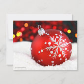 Red Bauble Snow Aangepaste Kerstuitnodigingen Kaart (Achterkant)