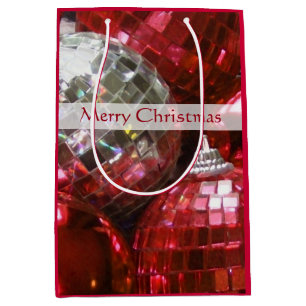 Red Baubles Merry kerstcadeautas medium Cadeauzakje