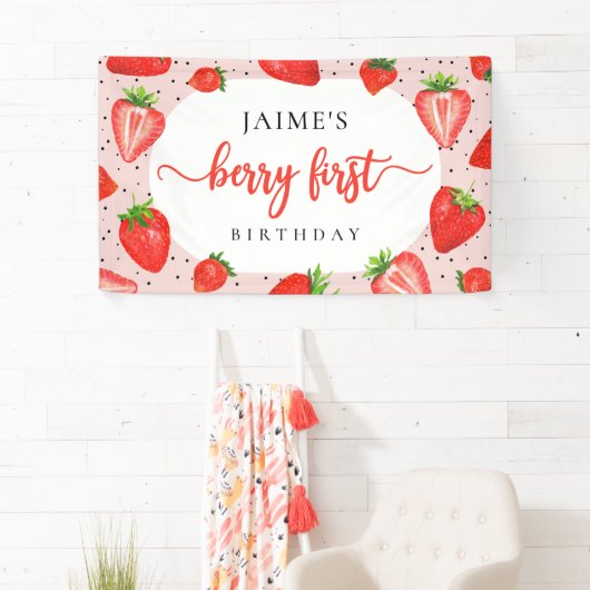 Red Berry Eerste Verjaardag Aardbei Meisje Verjaar Spandoek (Insitu)