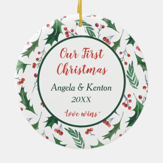 Red Berry Holly Foto Sjabloon Onze eerste kerstker Keramisch Ornament (Achterkant)