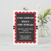 Red Black Birthday Party Invitations Sjablonen Boy Kaart (Staand voorkant)