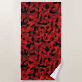 Red Black Camouflage Print Patroon Strandlaken (Voorkant)